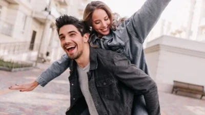 5 Alasan Kenapa Cowok Juga Butuh Perhatian dalam Hubungan, Bikin Pasangan Lebih Bahagia!