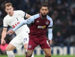 Aston Villa Tetap Satu-Satunya Klub Inggris yang Bisa Kejar Quintuple, Emery Tekankan Fokus Usai Kekalahan di Old Trafford