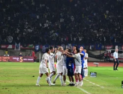 Bojan Hodak Pamer Catatan Positif Persib di Bulan Ramadan Meski Gagal Kalahkan Borneo FC