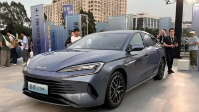 BYD Seal 07 EV Resmi Diluncurkan dengan Blade Battery Generasi 2: Pengisian 5 Menit, Jarak Tempuh Lebih dari 1.000 km