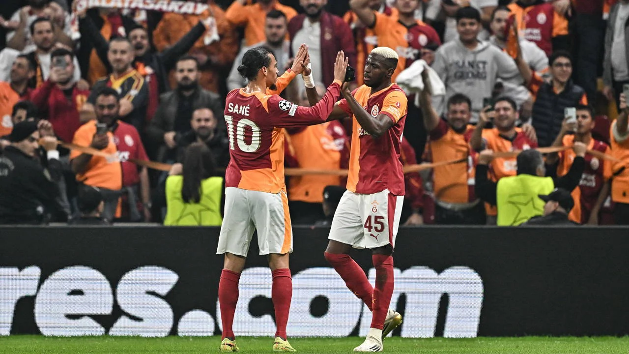 Galatasaray Menggempur Başakşehir 3-0, Osimhen Cetak Rekor dan Suporter Bergembira