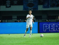 Janji Marcos Reina Bikin Repot Persib Terbukti, Lini Belakang Persik Tampil Lemah