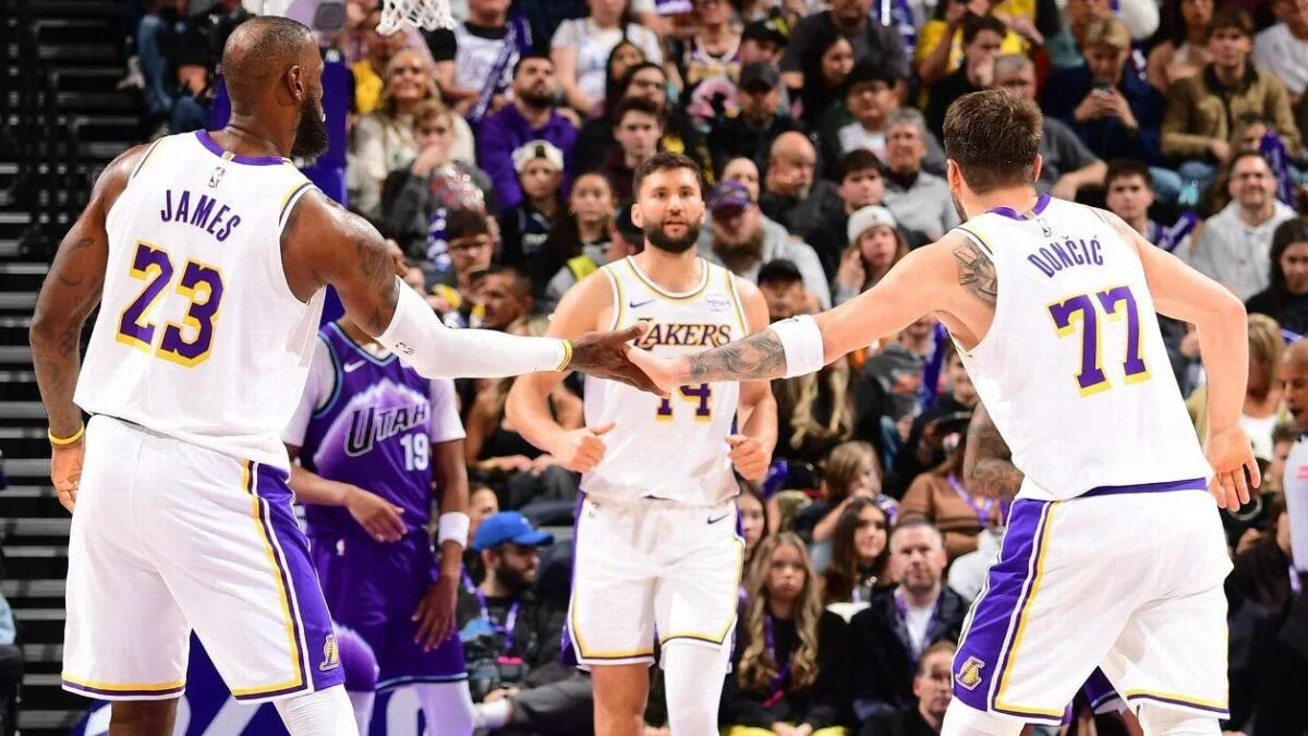 Lakers Tundukkan Timberwolves dengan Performa Gemilang: LeBron James Berkorban, Doncic dan Reaves Bersinar