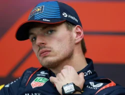 Max Verstappen Pertimbangkan Pensiun Dini: Tekanan Regulasi Baru dan Harapan Top Dua Membayangi Musim F1 2024