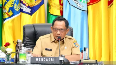 Mendagri Desak Pemda Pangkas Rapat dan Perdin, PPPK di Ambang PHK Massal: Apa Skenario dan Solusinya?