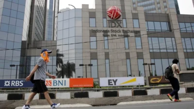 OJK Targetkan Aturan Pencatatan Saham BEI Rampung Maret 2026