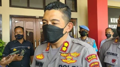 Polri Dorong Masyarakat Laporkan Penipuan THR Lewat Hotline 110: Waspada, Segera Tindakan!
