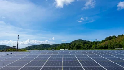 Prabowo Dorong Percepatan Transisi Energi: 100 GW PLTS Siap Gantikan Fosil!