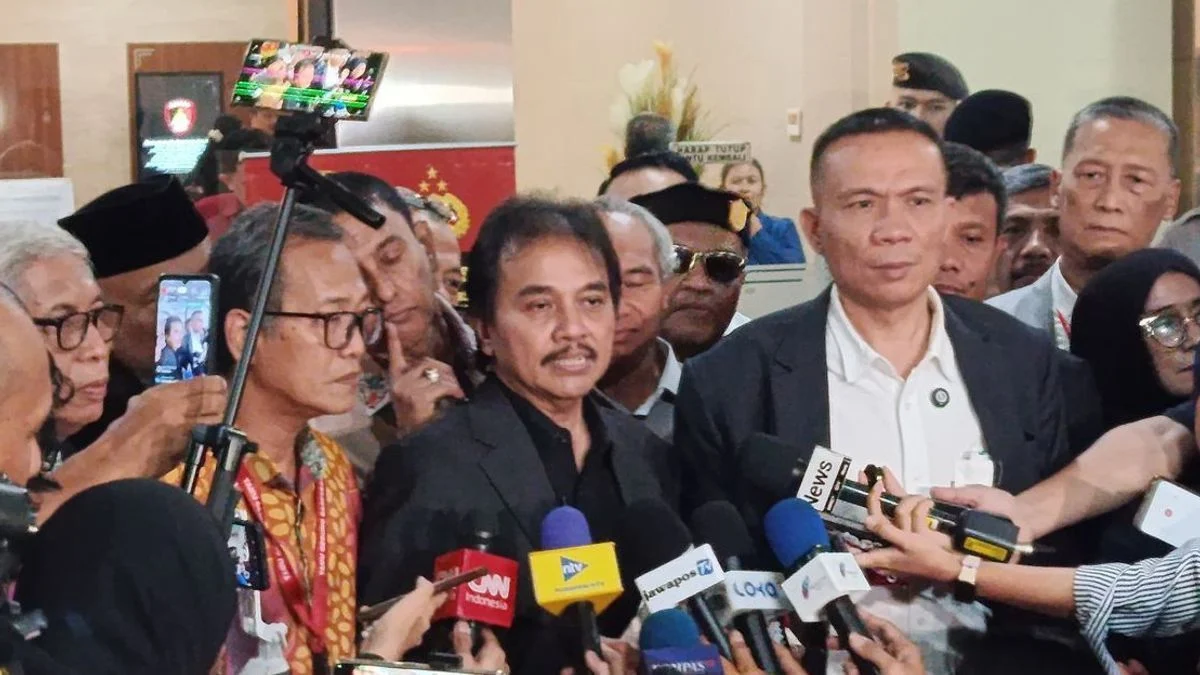 Roy Suryo dan Dr. Tifa Siapkan Gugatan CLS ke KPU serta PMH ke Jokowi atas Ijazah Kontroversial