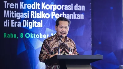 Rupiah Tertekan, OJK Pastikan Risiko Kredit Korporasi Perbankan Masih Terkendali