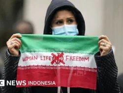 Trump Tanda Tangan di Uang $100 Baru Picu Protes Besar: Sejarah, Kritik, dan Jejak Serupa di Dunia