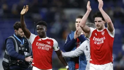 Arsenal Kembali Puncaki Premier League, Sementara Pertarungan Turun dan Dominasi Eropa Membayangi Klasemen