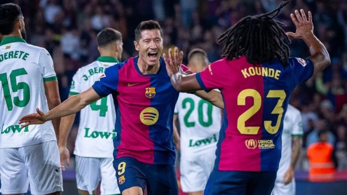 Barcelona Menaklukkan Atletico 3-0 Lewandowski Cetak Gol Telat, Puncak La Liga Makin Kokoh