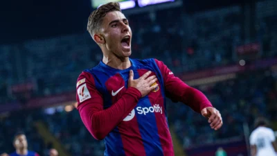 Bastoni Dihujat, Chivu Pasrah: Bek Andalannya Disasar Barcelona dengan Harga Rp 1 Triliun!