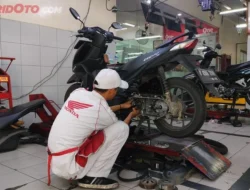 Bengkel dan Gudang Suku Cadang Motor di Tangsel Hangus, Diduga Korsleting Listrik Memicu Kebakaran Besar
