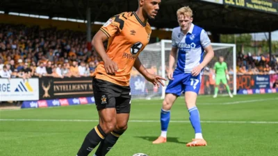 Cambridge United Rekrut Jack Walton dalam Pinjaman Darurat, Siap Tantang Bromley di Puncak Liga Dua