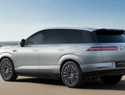 Denza N8L Ungguli Kompetitor: Isi Daya Penuh Hanya 9 Menit, Harga Rp 900 Jutaan!