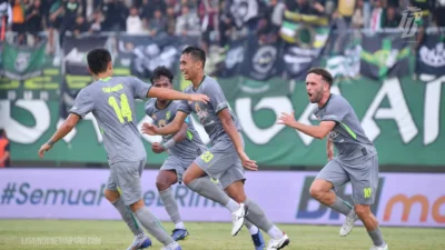 Derby Jatim Memanas: Persebaya vs Persita Siap Guncang Papan Klasemen Super League 2025/2026