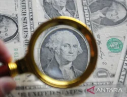 Dolar AS Turun Tipis di Tengah Pergeseran Ketua The Fed