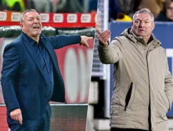Drama Manajer di Galgenwaard: Ron Jans Kalahkan Calon Penggantinya, Fans Sorak Keras untuk Correia
