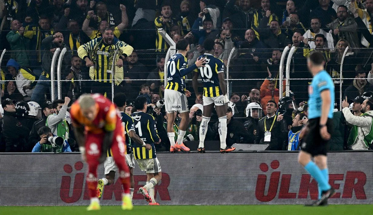 Drama Menegangkan di Liga Super Turki 2025/2026: Gol Kiper Luar Biasa, Derbi Fenerbahçe vs Beşiktaş, dan Prediksi Kocaelispor vs Istanbul Başakşehir