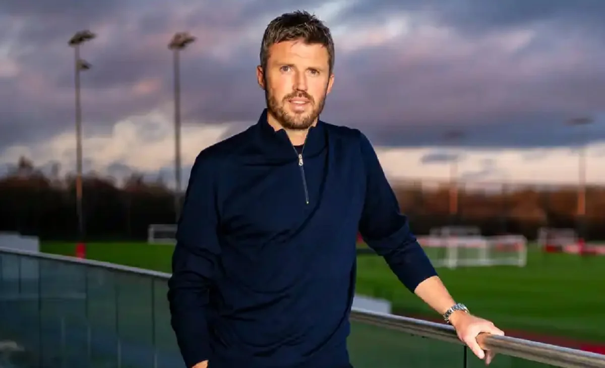 Drama Transfer Musim Panas 2026: Carrick Siap Pimpin United, Sementara City Mengejar Pelatih Buangan Berlatih di Lapangan Padel