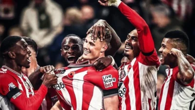 Empat Bek Sunderland Cetak Gol, Sejarah Gemilang, dan Tantangan Musim 2025/2026 yang Mengguncang