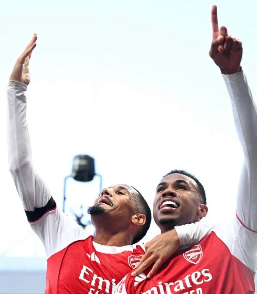 Eze Goyang Arsenal ke Puncak: Gol Penentu vs Newcastle Bawa Genggaman Klasemen