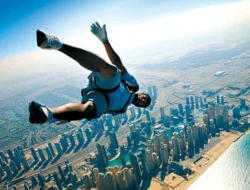 Febby Rastanty Terbang Tinggi: Skydiving Epik di Dubai yang Bikin Deg-degan