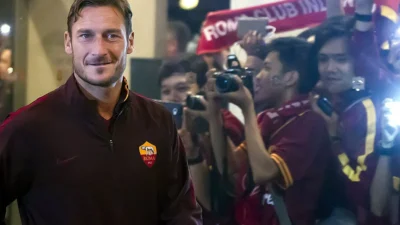 Francesco Totti Teken Kontrak Besar, Sementara AS Roma Bergulat dengan Konflik Gasperini‑Ranieri