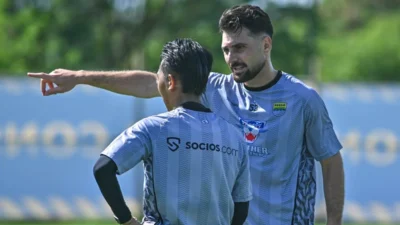 Frans Putros Bawa Persib dan Irak ke Puncak: Dari GBLA ke Piala Dunia 2026