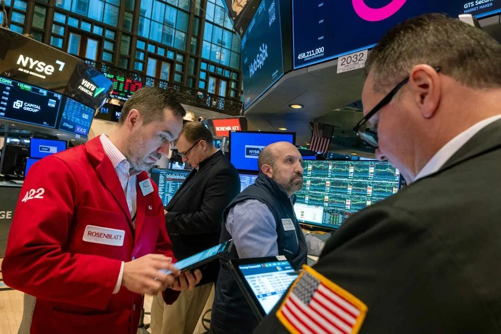 Futures Dow Anjlok 400 Poin, Ketegangan AS-Iran Memanas