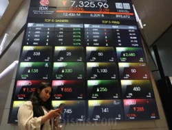 Indeks Pasar Saham Indonesia Bergolak: LQ45 Berganti, IHSG Tertinggal, dan Bisnis-27 Hijau