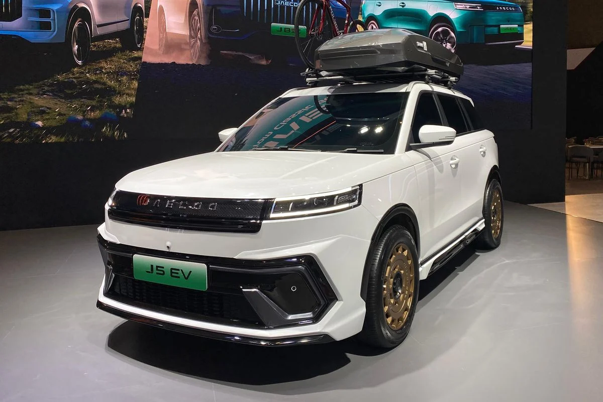 Jaecoo J5 EV vs Geely EX2: Mobil Listrik Terbaik di Kelas Rp200–300 Jutaan