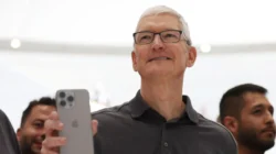 John Ternus CEO Apple Resmi Menggantikan Tim Cook Setelah 15 Tahun Pimpin Perusahaan