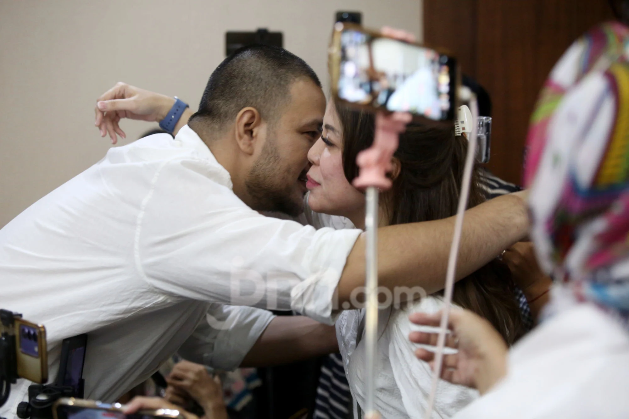 Kamelia Ungkap Keterbatasan Hubungan dengan Ammar Zoni di Tengah Deretan Kasus Hukum Publik