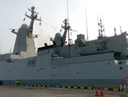 Kapal Perang Rusia Tiba di Jakarta: Simbol Kemitraan, Bukan Ancaman, dan Peluang Kolaborasi Antariksa ASEAN