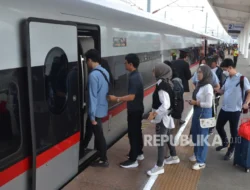 KCIC Kecam Penumpang Tahan Pintu Whoosh di Padalarang, Tekankan Bahaya dan Tindakan Tegas