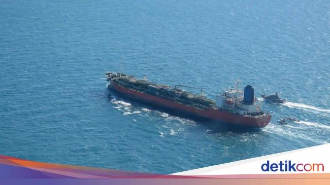 Ketegangan Membara: Negosiasi Gagal, Kapal Perang di Hormuz, dan Risiko Perang Iran‑AS Mengguncang Dunia