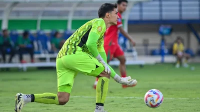Kiper Persib Bandung Pecahkan Rekor Clean Sheet Liga 1, Menyalip Legenda Andritany