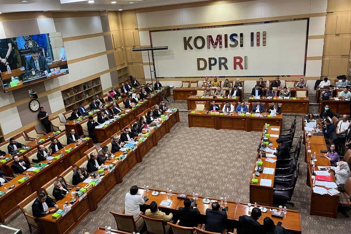 Komisi III DPR Ungkap Alasan Amsal Sitepu Bebas Tanpa Bisa Banding: KUHAP Jadi Penentu