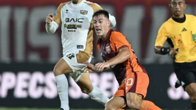 Kontroversi gol Dewa United ke Gawang Persib: Penjelasan Komite Wasit dan Dampaknya pada Klasemen