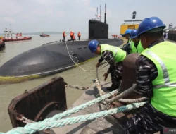 Kunjungan Kapal Selam Rusia di Tanjung Priok: Tawaran Modern ke TNI AL Mengguncang Pertahanan Laut Indonesia