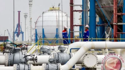 Kurangi Ketergantungan Impor, Bahlil Siapkan Industri LPG Kaltim dari Gas Kaltim