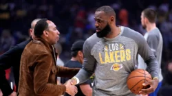 LeBron James Bikin Geger di Playoff Lakers vs Rockets, Pujian Stephen A. Smith, dan Isu Pensiun Bulan Ini