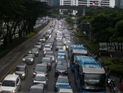 Macet Jakarta: Warga Curhat Hari Pertama Kerja, Solusi Transjabodetabek Jadi Harapan Baru