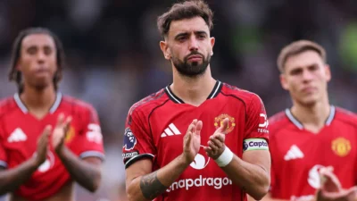 Manchester United Tegaskan Bruno Fernandes Tetap, Target Besar Tchouameni Mengancam Transfer Musim Panas