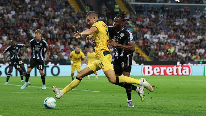 Milan vs Udinese: Duel Strategi, Transfer Arthur, dan Janji Gokhan Inler Mengguncang Serie A