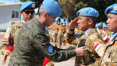 Momen Haru: Tiga Prajurit TNI Gugur di Lebanon Diberi Medali Dag Hammarskjold oleh UNIFIL