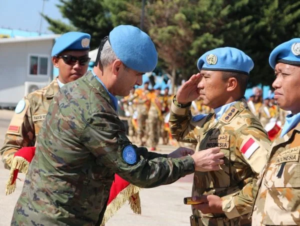 Momen Haru: Tiga Prajurit TNI Gugur di Lebanon Diberi Medali Dag Hammarskjold oleh UNIFIL